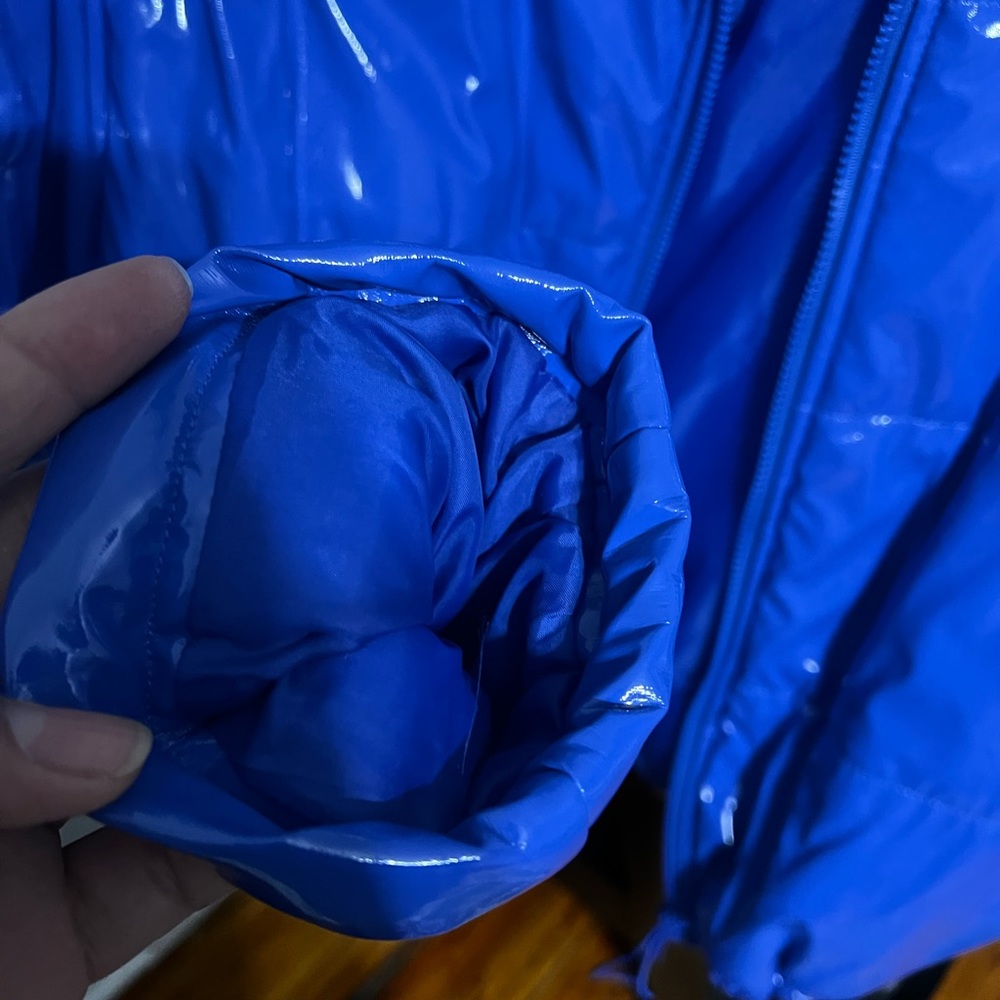 Blue Jacket - Picture 6 of 9